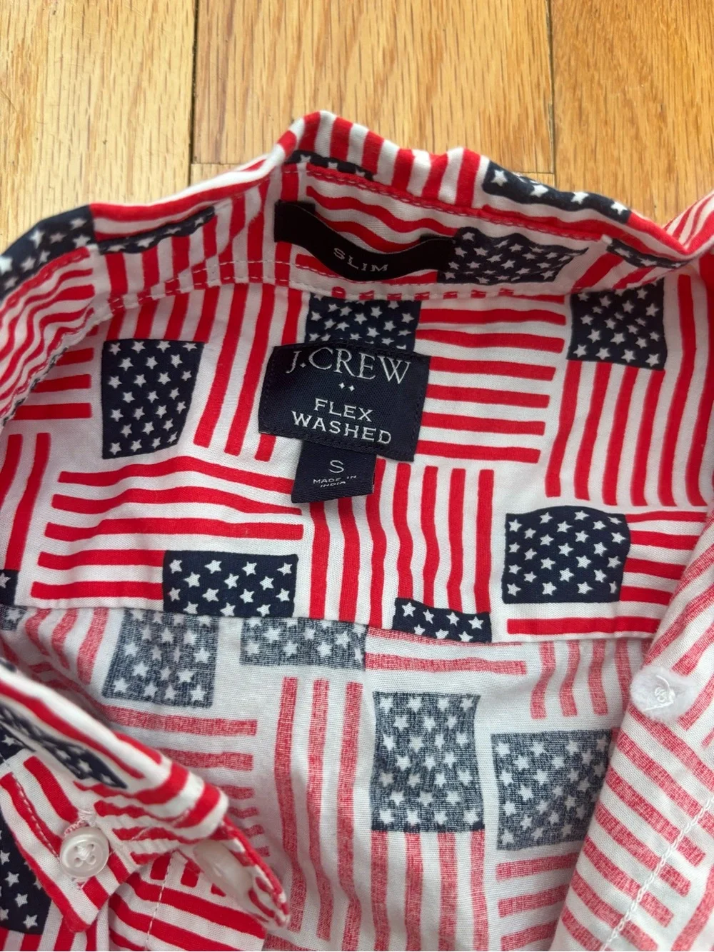 J. Crew Men's Short-Sleeve Button-Front Shirt - Red & Blue Flag Print - Picture 2 of 4